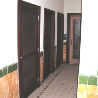 Full-Louver-Bathroom-2